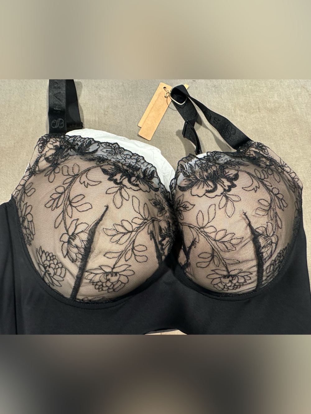 Bare Essentials™ AirSlim® Back Smoothing Lace Underwire Bra Size 40DD (E)